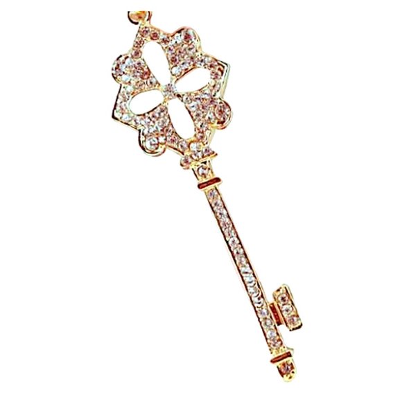 Beautiful Sparkly White Crystal Rhinestone KEY Pendant 24"-26" Goldtone Necklace - Picture 4 of 8